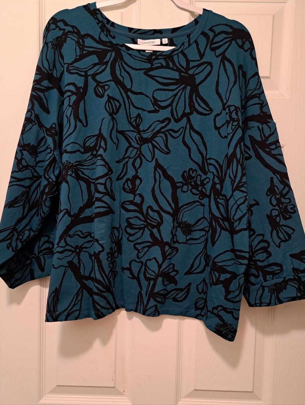 Chico's Teal and Black Floral Long-Sleeve Tee